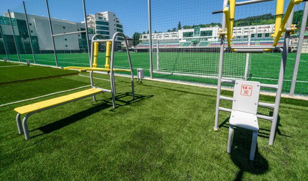 Фотография Воркаут площадка «ЛОО-АРЕНА»