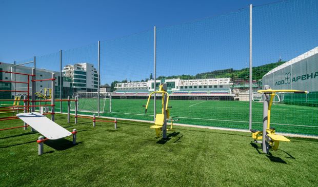 Фотография Воркаут площадка «ЛОО-АРЕНА»